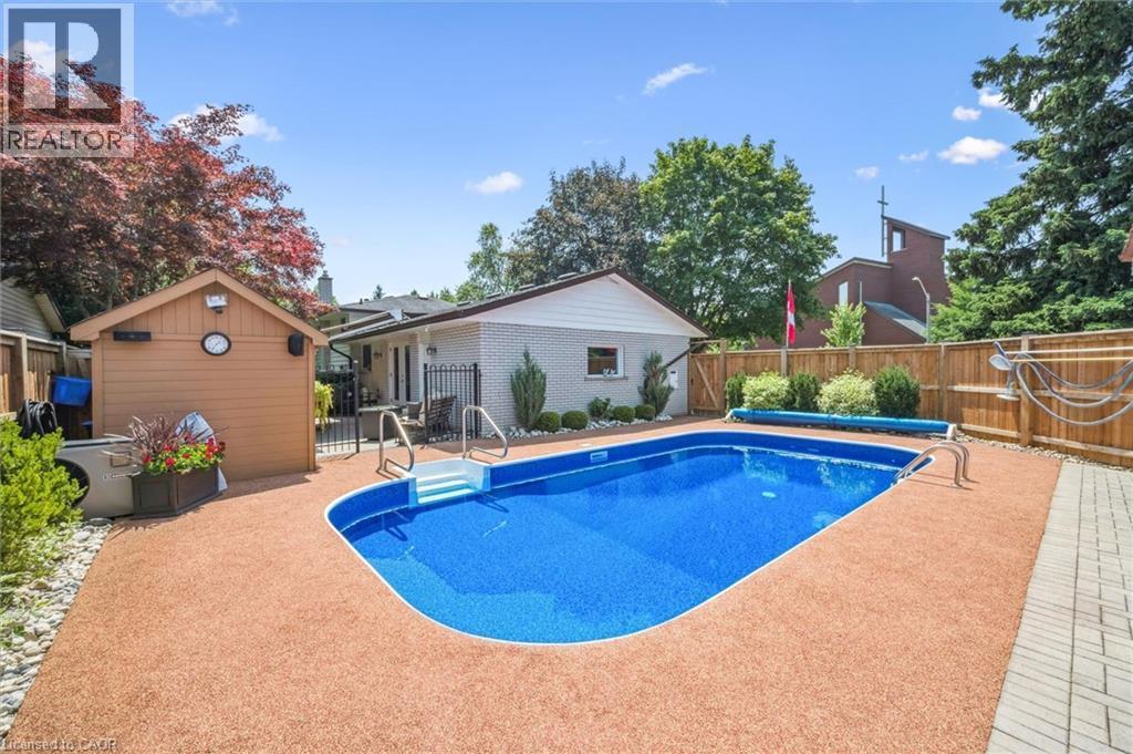 












574 SPRUCEHILL Avenue

,
Waterloo,




Ontario
N2L4V9

