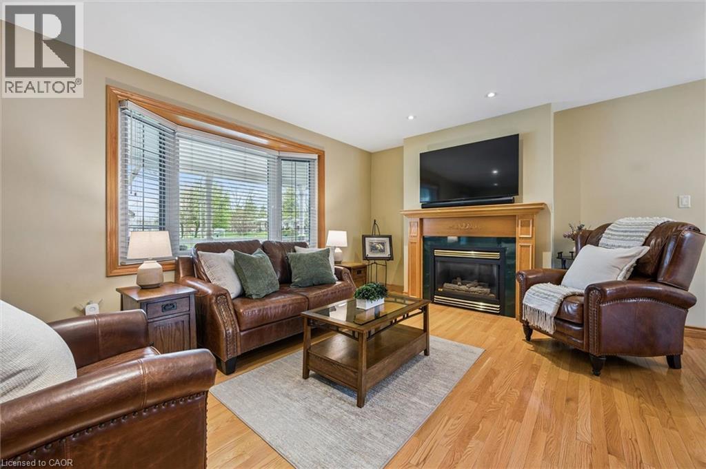 












574 SPRUCEHILL Avenue

,
Waterloo,




Ontario
N2L4V9

