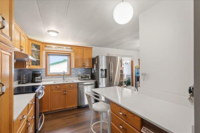 









20


Spine

DR,
Winnipeg,




MB
R2N 1C3


