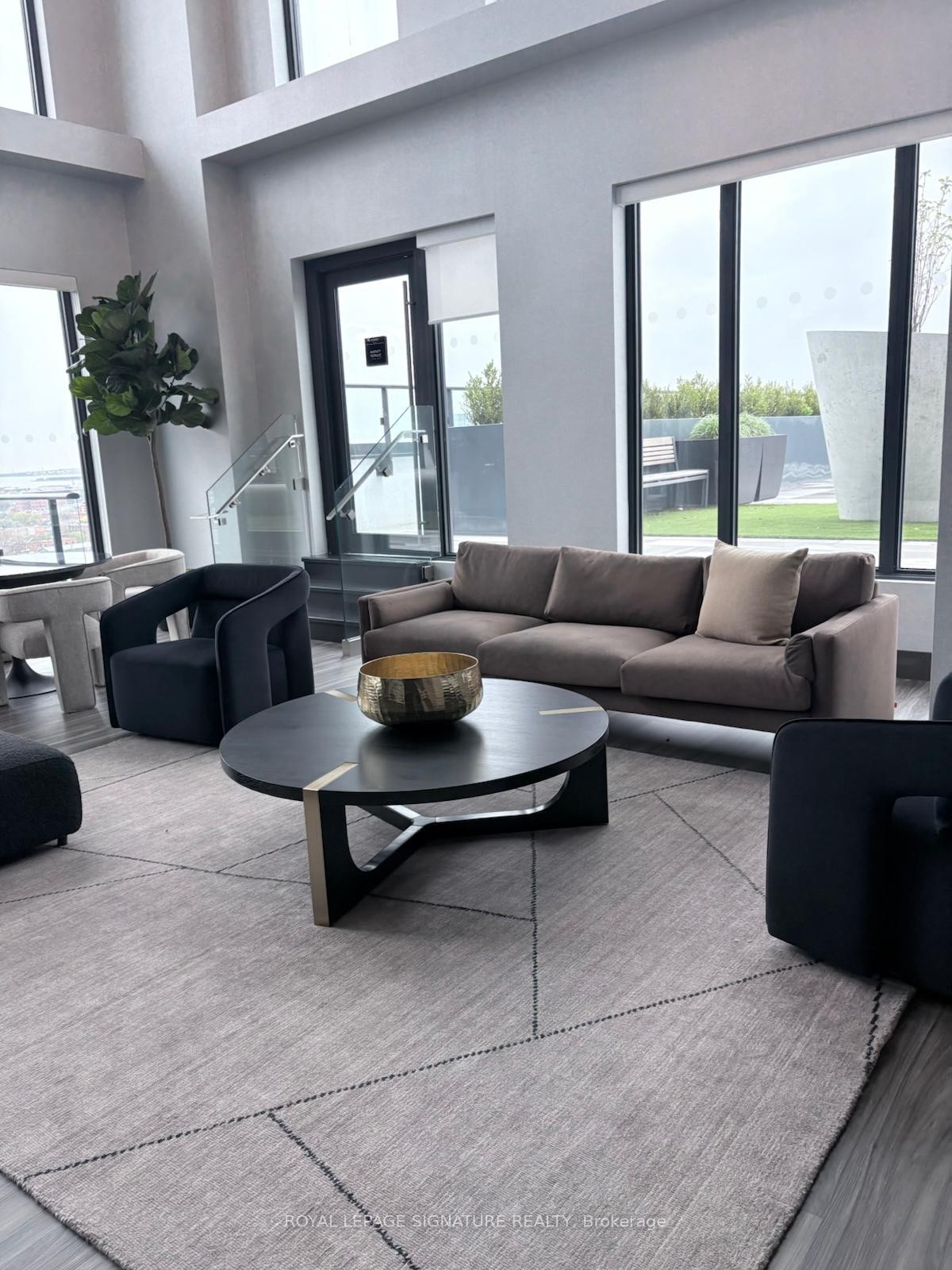 









75


James

Street, 1401,
Hamilton,




ON
L8P 2Y9

