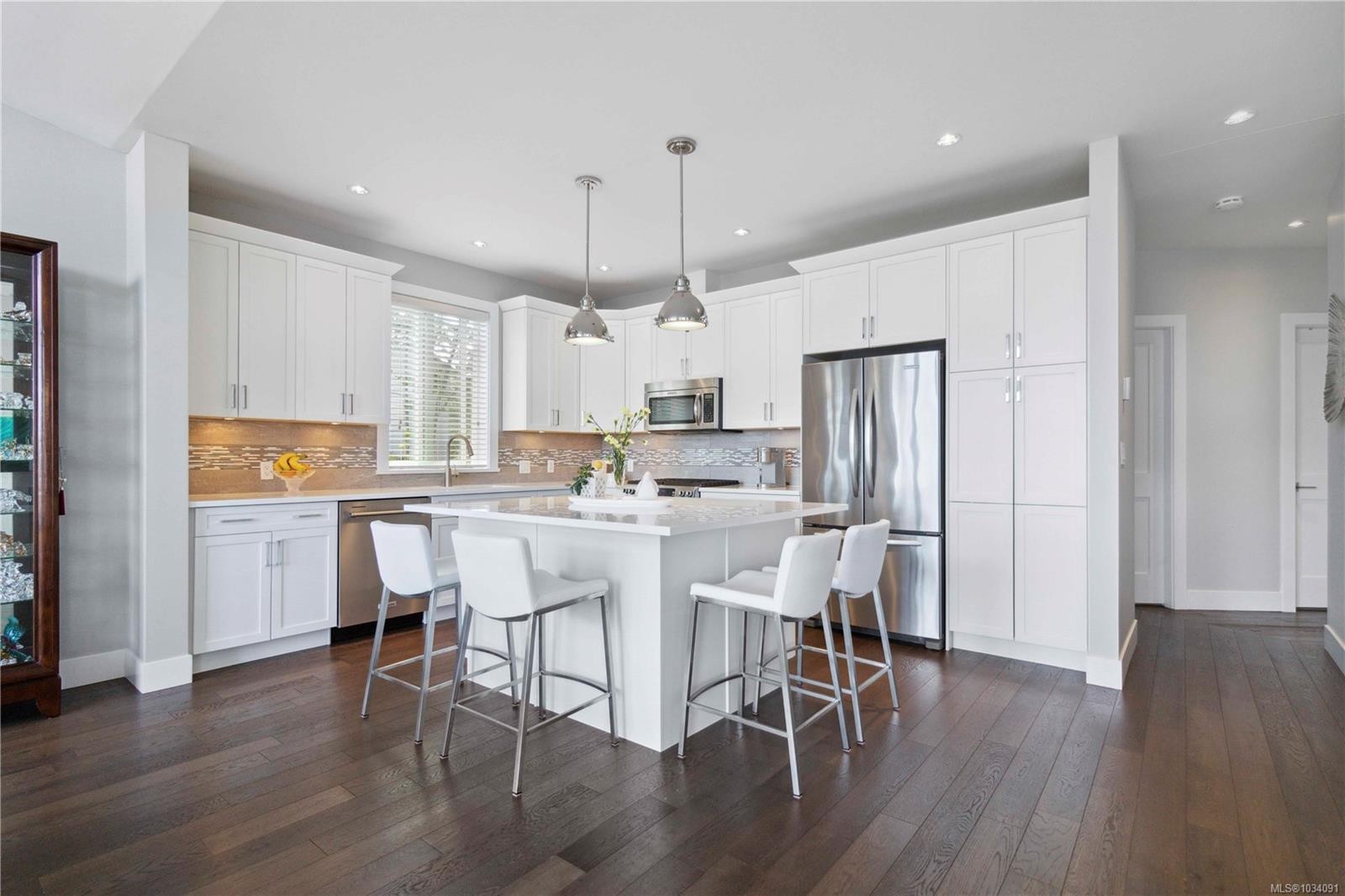 









708


Demel

Pl,
Colwood,




BC
V9C 3L6

