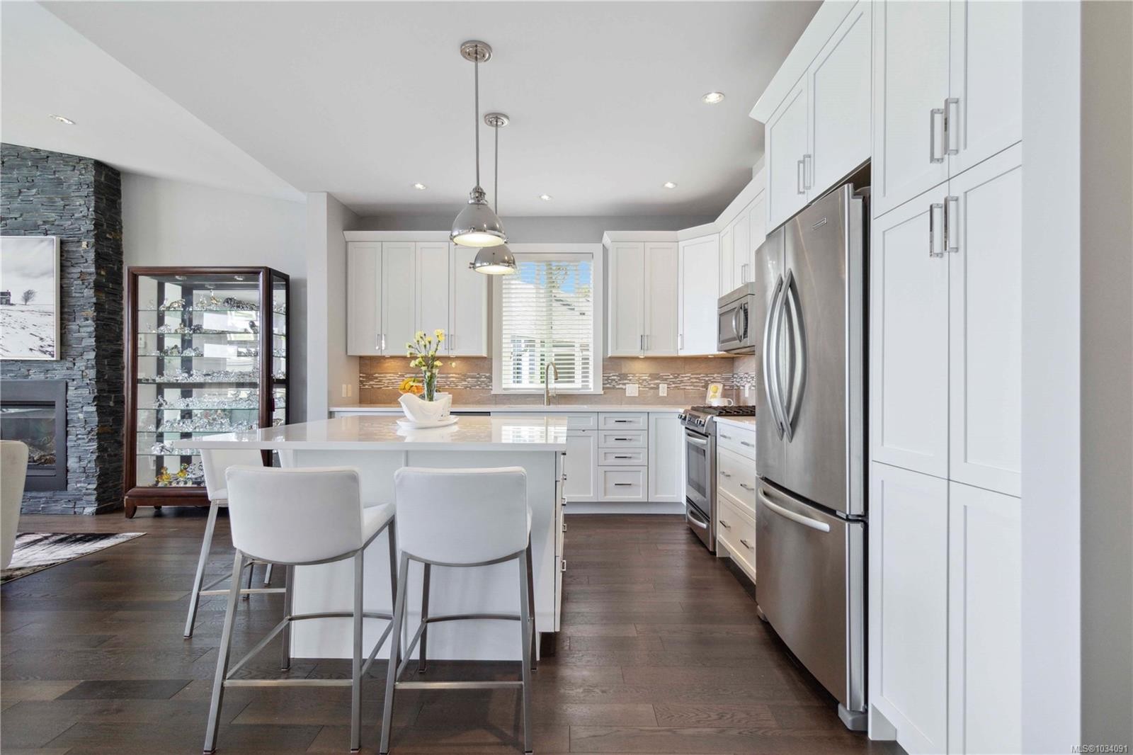 









708


Demel

Pl,
Colwood,




BC
V9C 3L6

