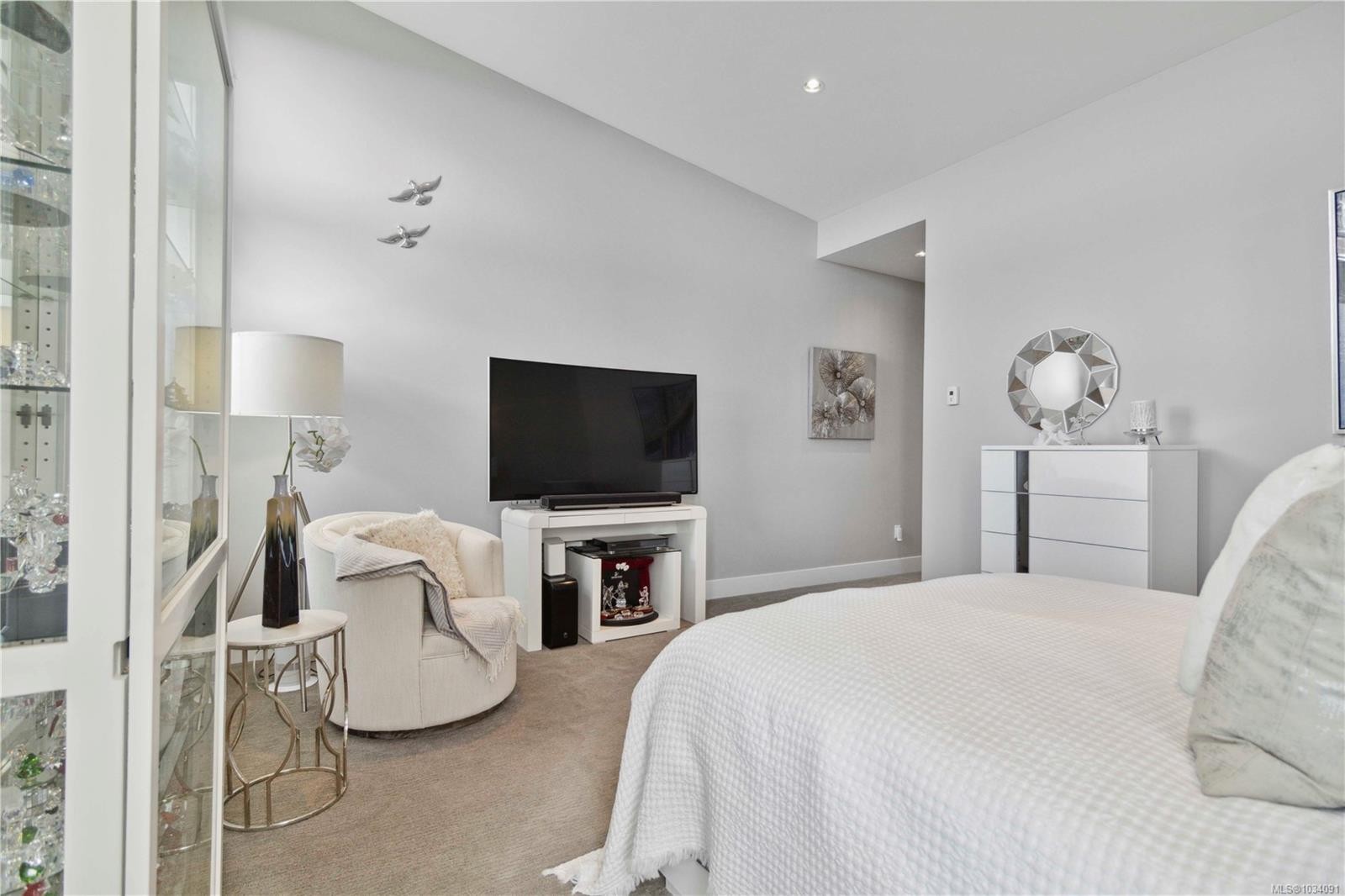 









708


Demel

Pl,
Colwood,




BC
V9C 3L6

