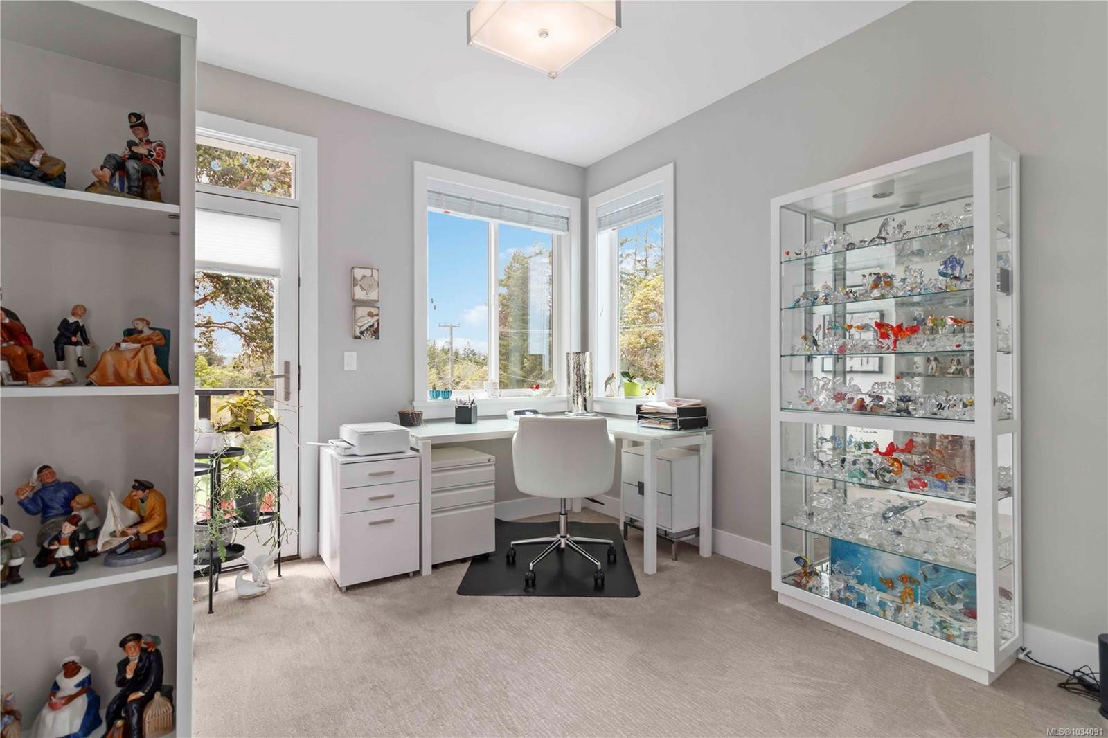 









708


Demel

Pl,
Colwood,




BC
V9C 3L6

