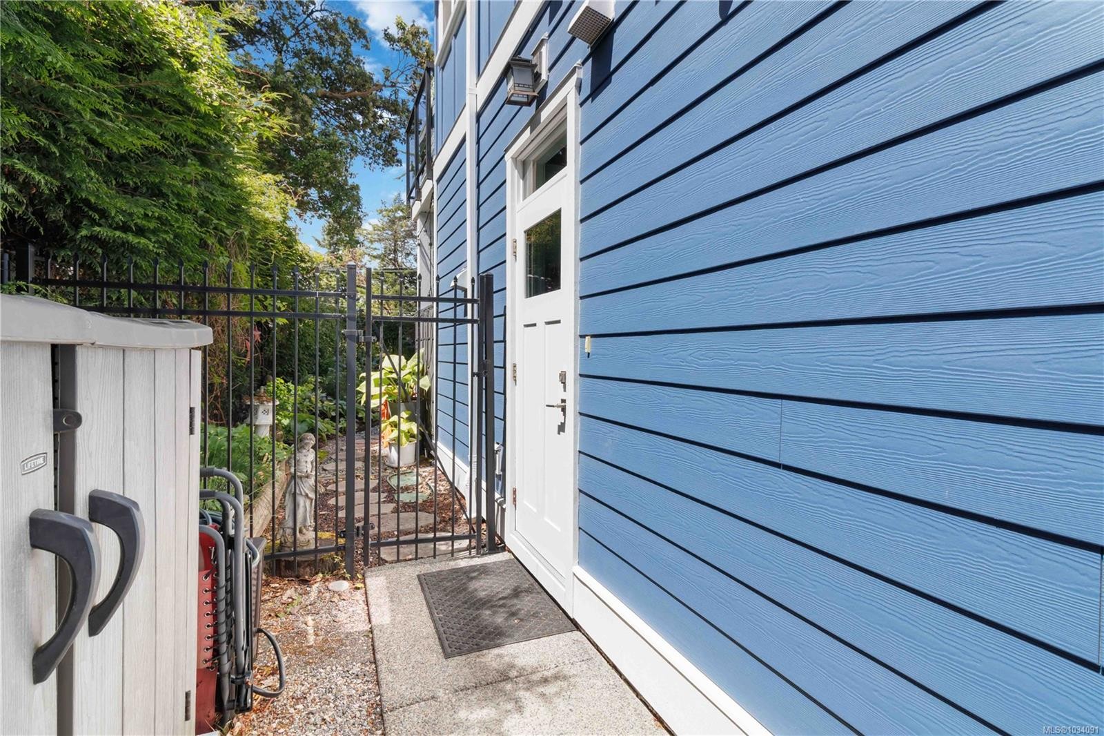 









708


Demel

Pl,
Colwood,




BC
V9C 3L6

