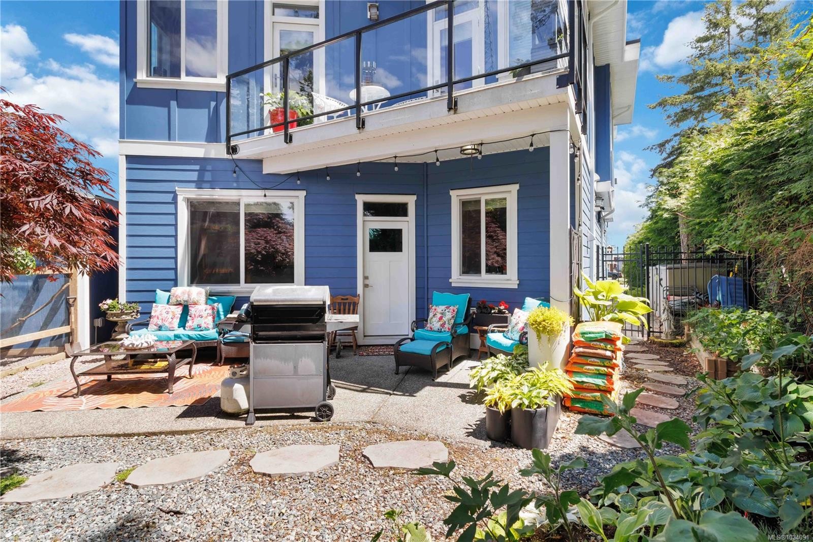 









708


Demel

Pl,
Colwood,




BC
V9C 3L6

