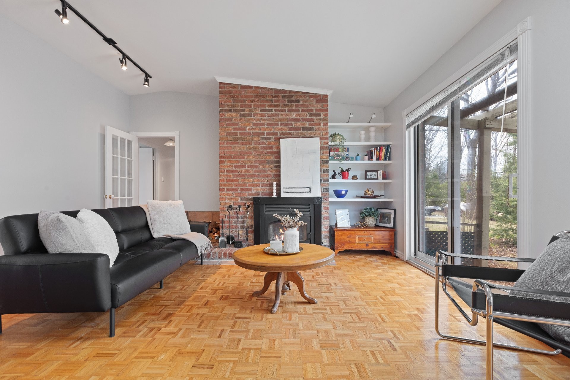 









78


Av. du Lac

,
Sainte-Julie,




QC
J3E2Y9

