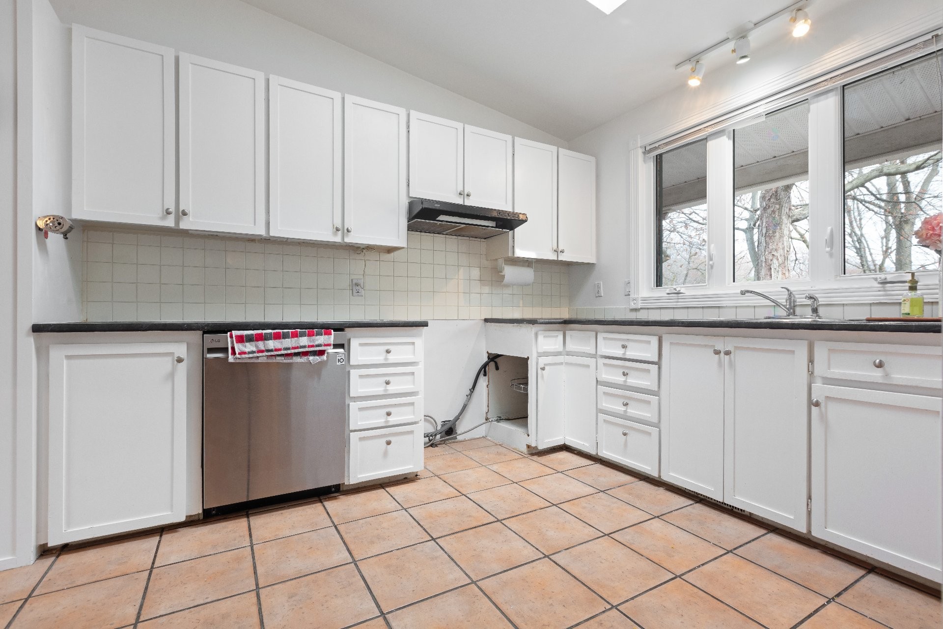 









78


Av. du Lac

,
Sainte-Julie,




QC
J3E2Y9

