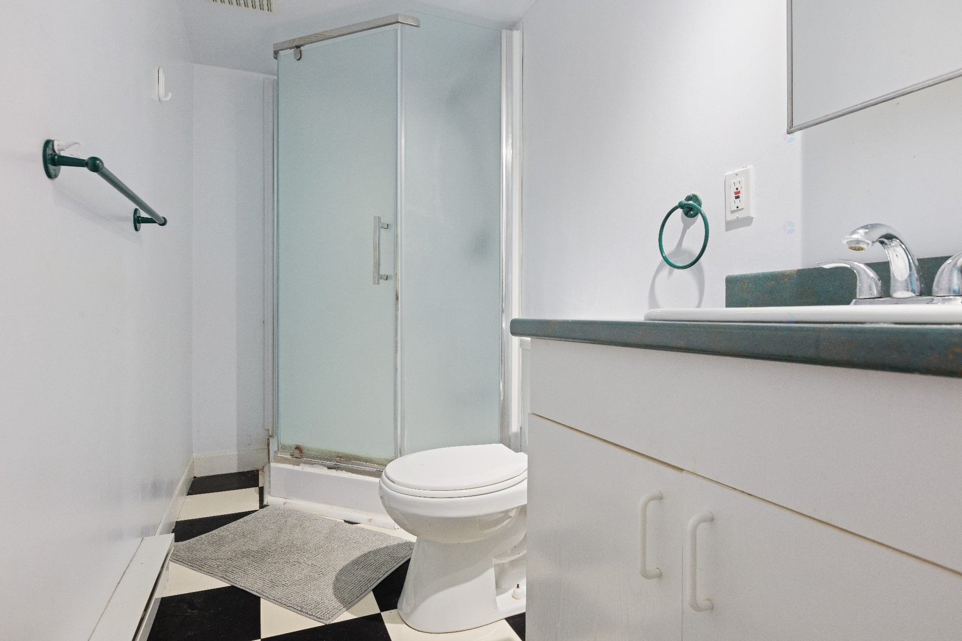 









78


Av. du Lac

,
Sainte-Julie,




QC
J3E2Y9


