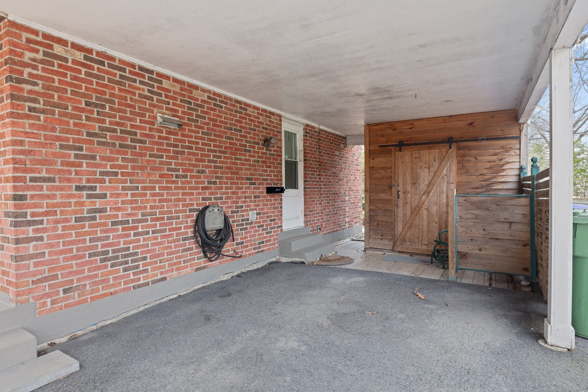 









78


Av. du Lac

,
Sainte-Julie,




QC
J3E2Y9

