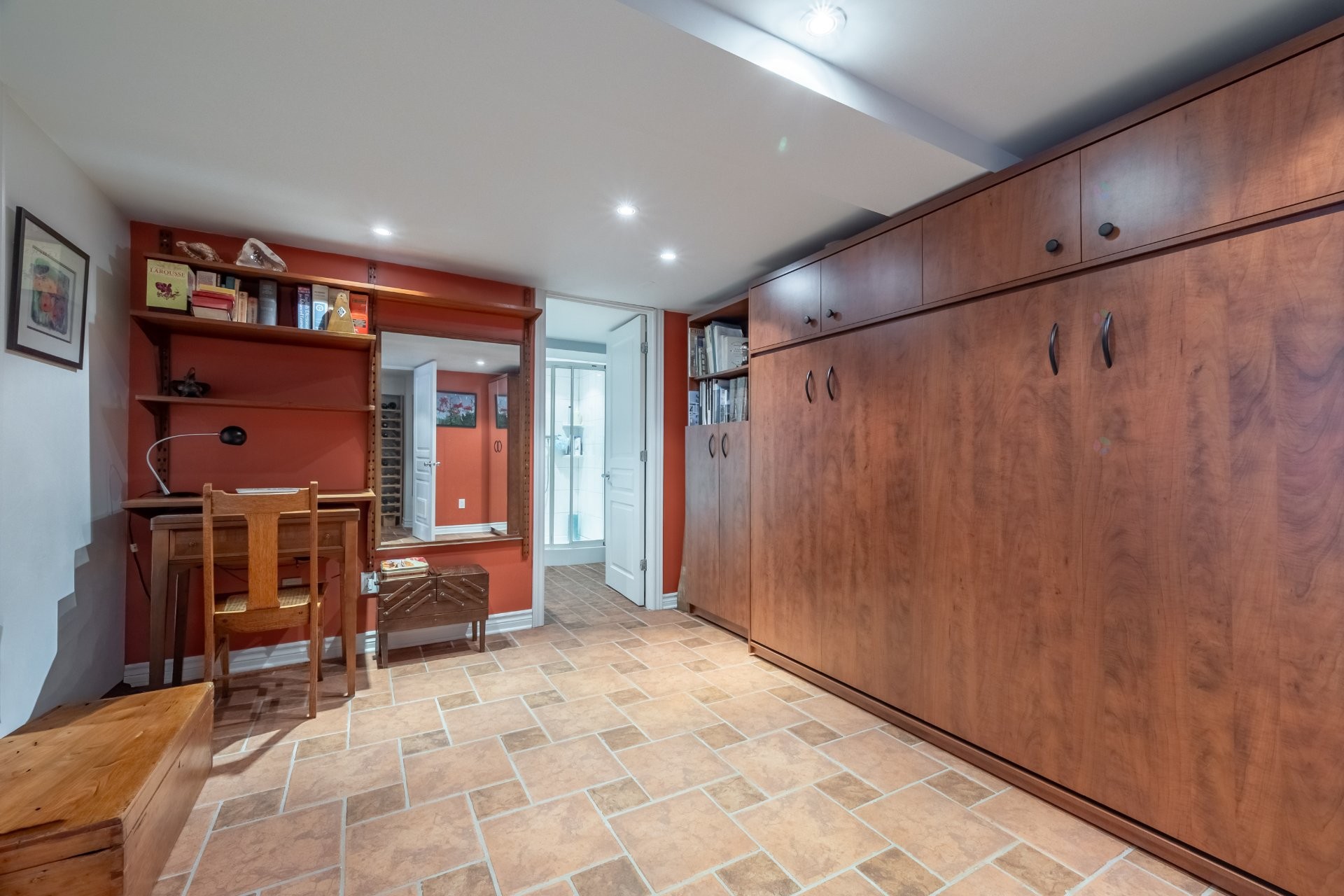 









105


Av. de Brixton

,
Saint-Lambert,




QC
J4P3A1

