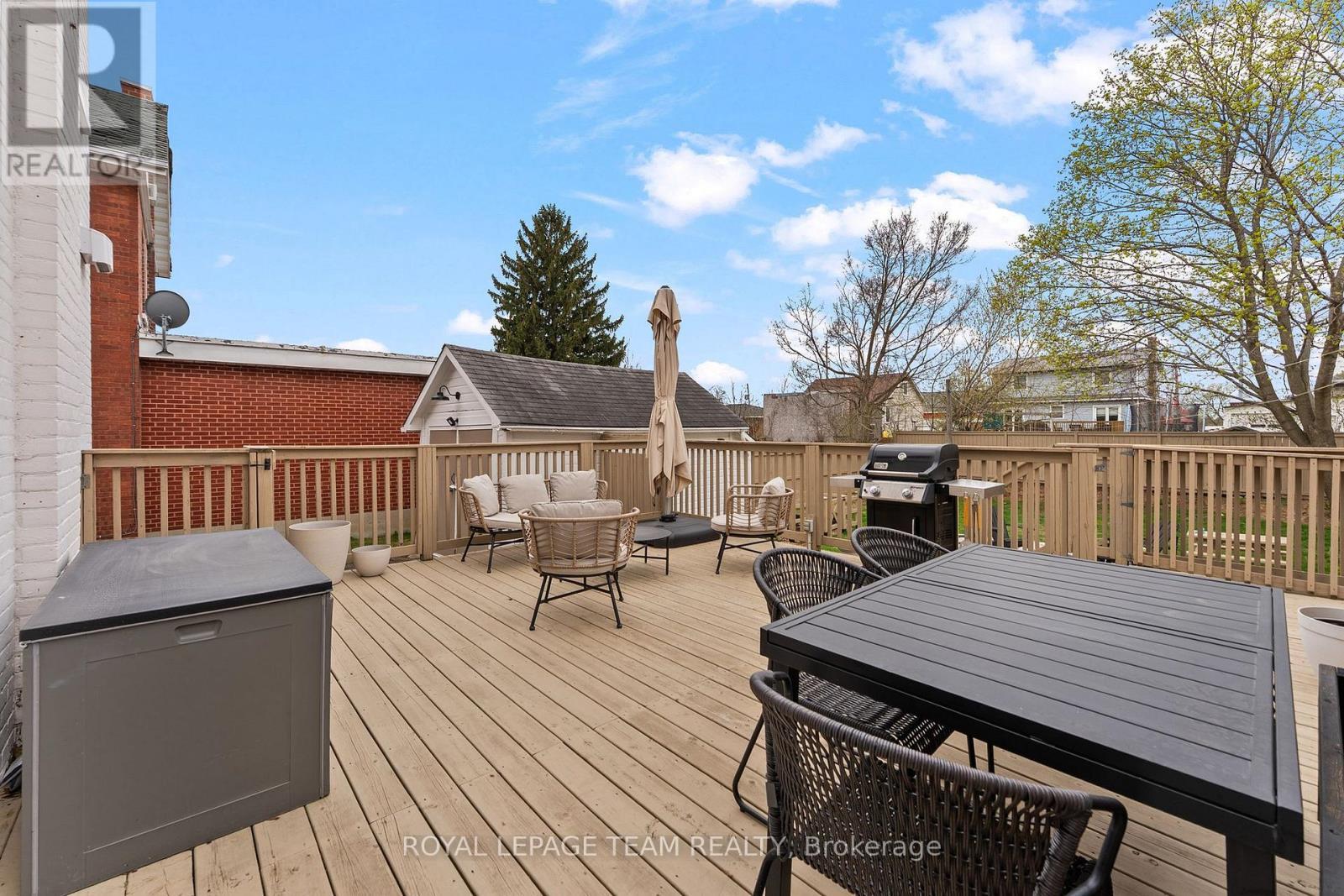 












20 JAMES STREET

,
Smiths Falls,




Ontario
K7A1W8

