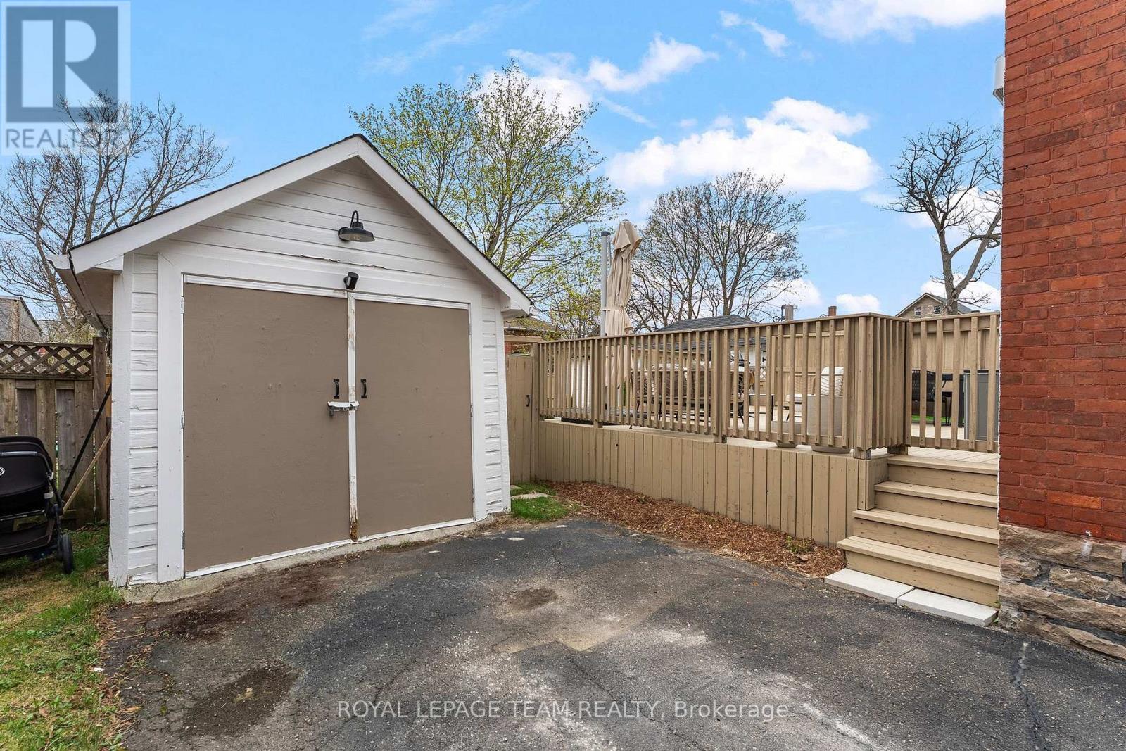 












20 JAMES STREET

,
Smiths Falls,




Ontario
K7A1W8

