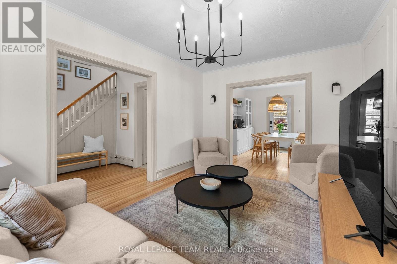 












20 JAMES STREET

,
Smiths Falls,




Ontario
K7A1W8

