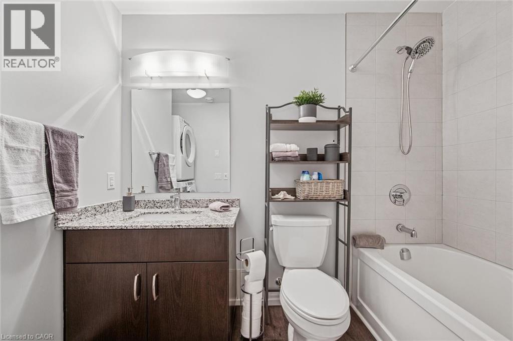 












35 KINGSBURY Square Unit# 121

,
Guelph,




Ontario
N1L0J4

