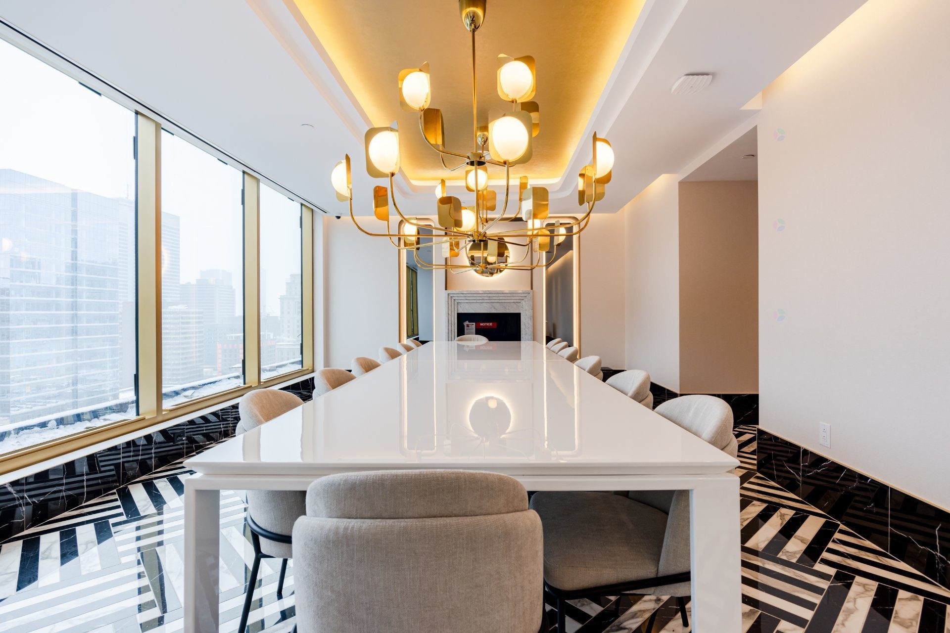 









2060


Rue Peel

, 805,
Montréal (Ville-Marie),




QC
H3A0J1

