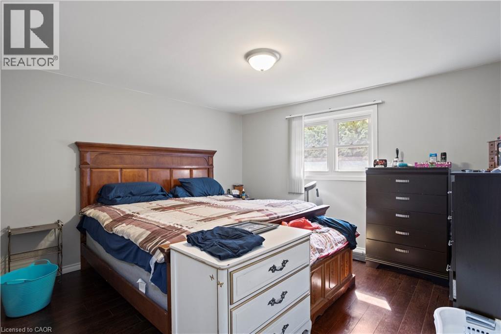 












179 VANCOUVER Street

,
London,




Ontario
N5W4R5

