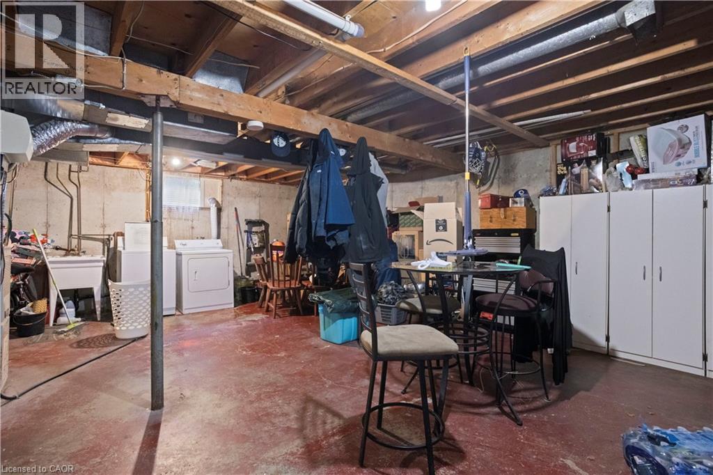 












179 VANCOUVER Street

,
London,




Ontario
N5W4R5

