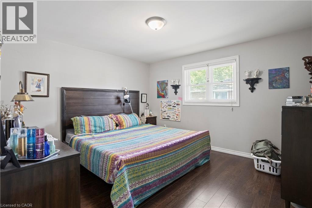 












179 VANCOUVER Street

,
London,




Ontario
N5W4R5

