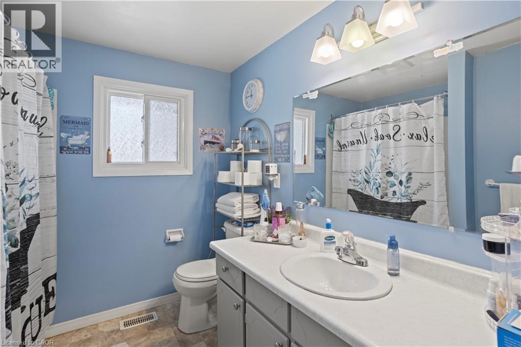 












179 VANCOUVER Street

,
London,




Ontario
N5W4R5

