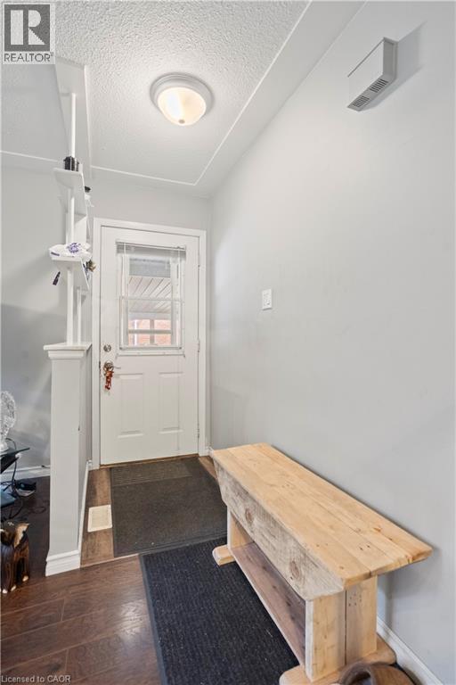 












179 VANCOUVER Street

,
London,




Ontario
N5W4R5

