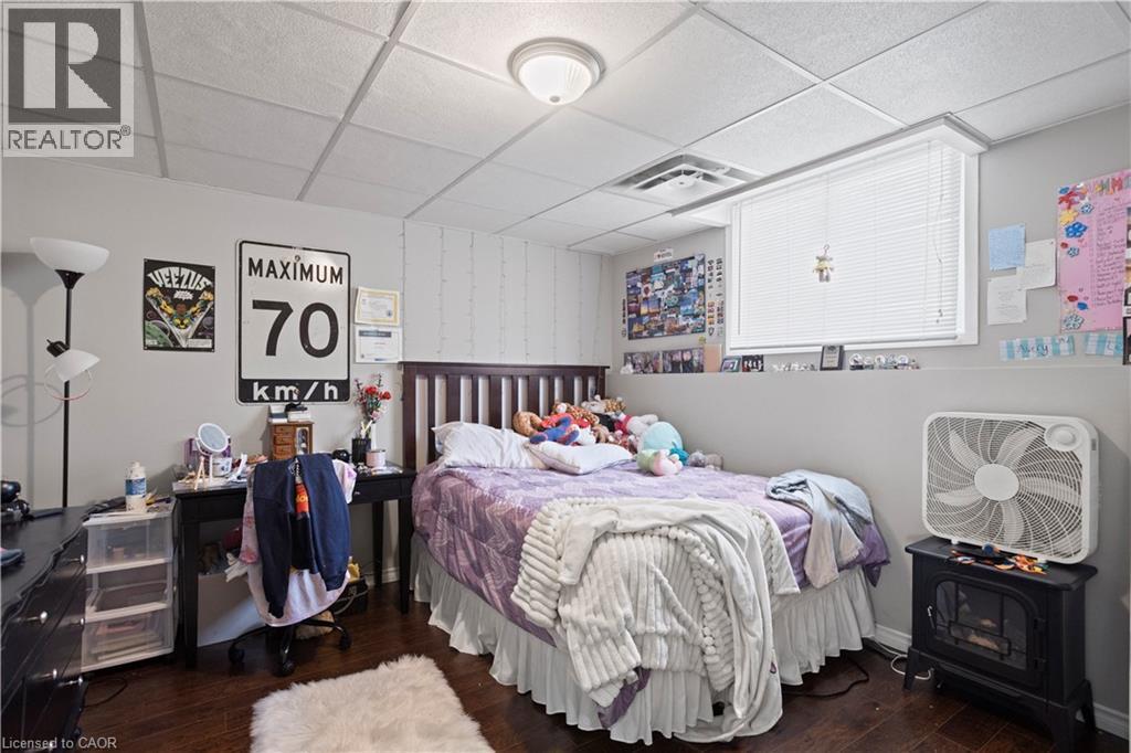 












179 VANCOUVER Street

,
London,




Ontario
N5W4R5


