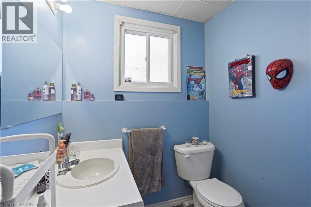 












179 VANCOUVER Street

,
London,




Ontario
N5W4R5

