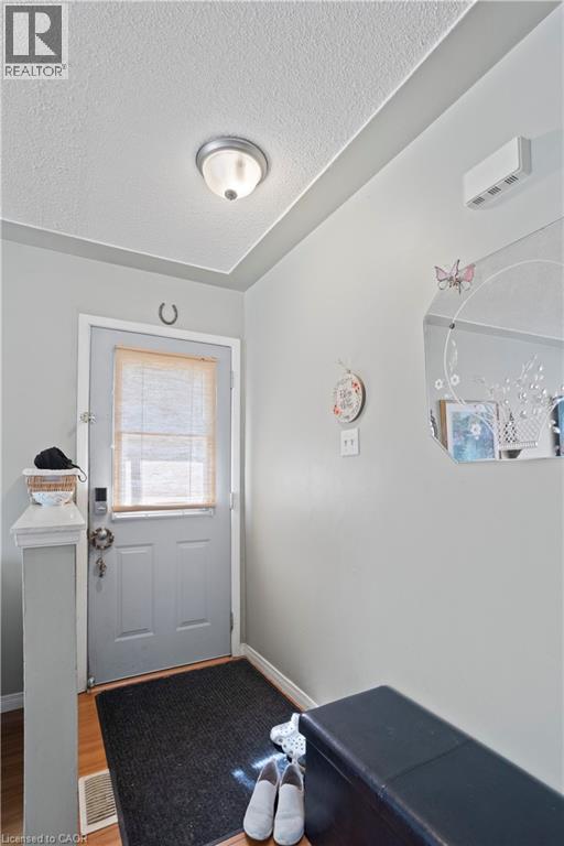 












179 VANCOUVER Street

,
London,




Ontario
N5W4R5


