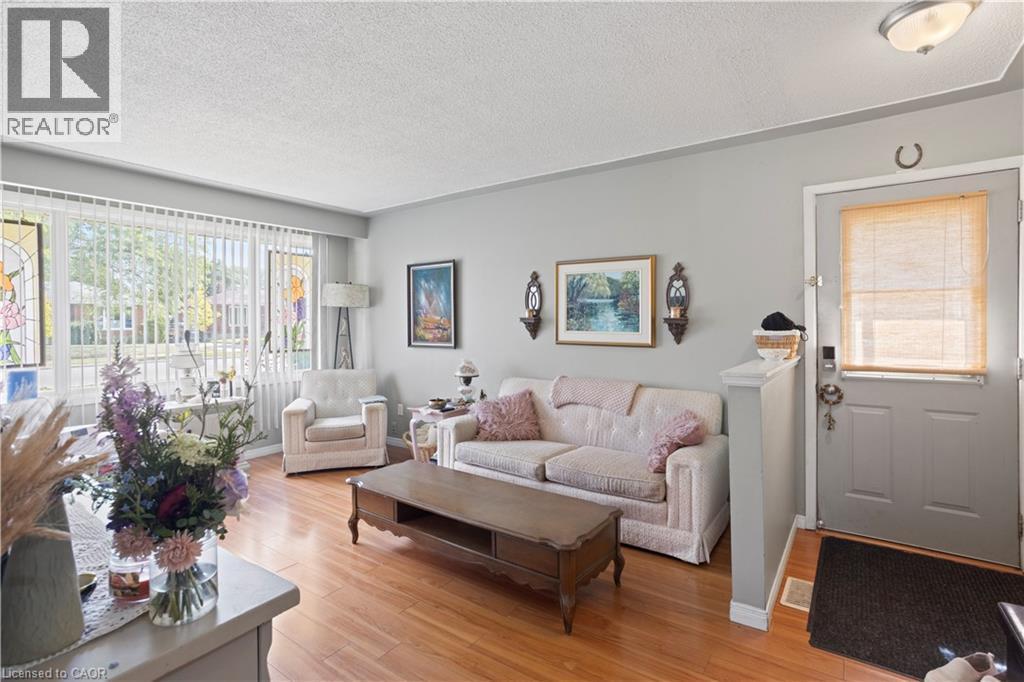 












179 VANCOUVER Street

,
London,




Ontario
N5W4R5

