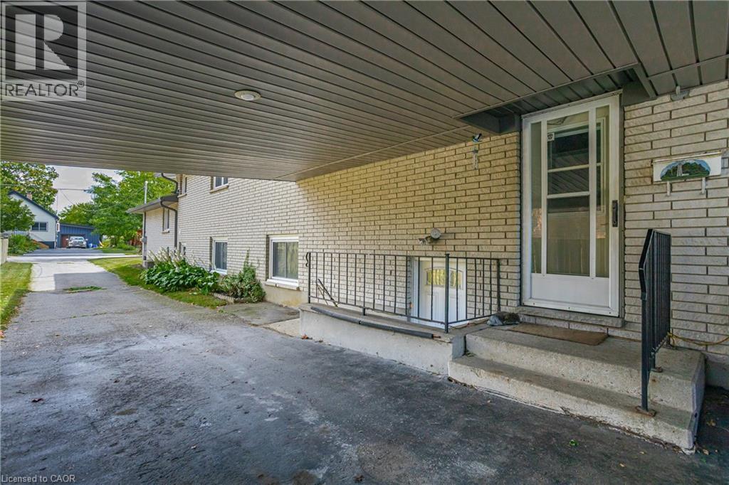 












179 VANCOUVER Street

,
London,




Ontario
N5W4R5

