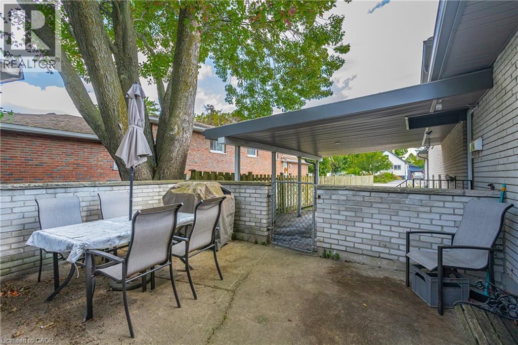 












179 VANCOUVER Street

,
London,




Ontario
N5W4R5


