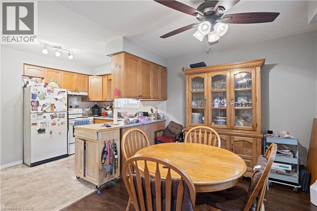 












179 VANCOUVER Street

,
London,




Ontario
N5W4R5

