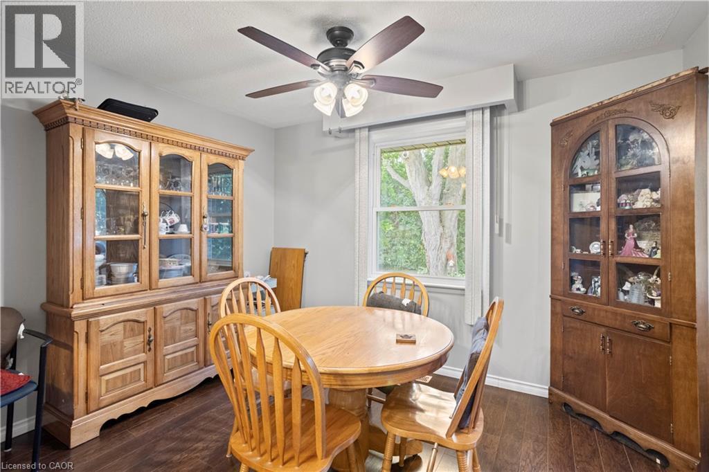 












179 VANCOUVER Street

,
London,




Ontario
N5W4R5

