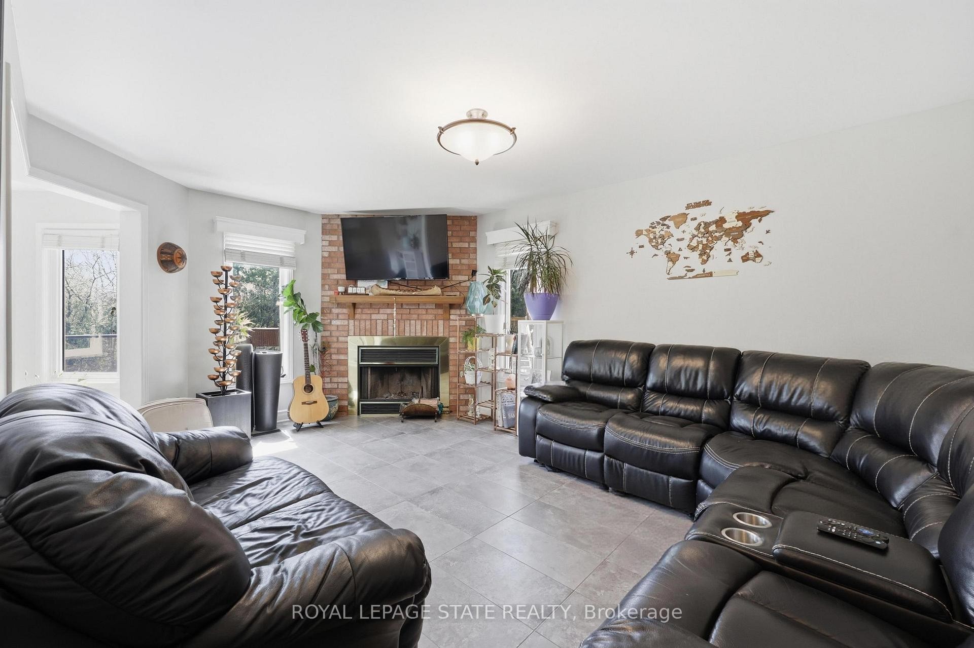 









47


Macdougall

Drive,
Hamilton,




ON
L9H 6X8

