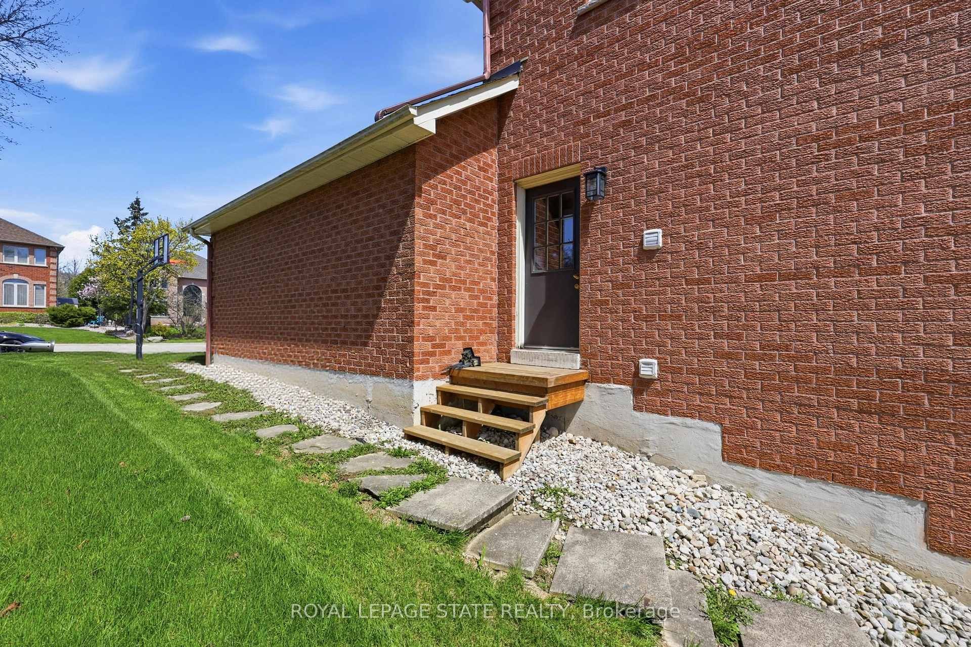 









47


Macdougall

Drive,
Hamilton,




ON
L9H 6X8

