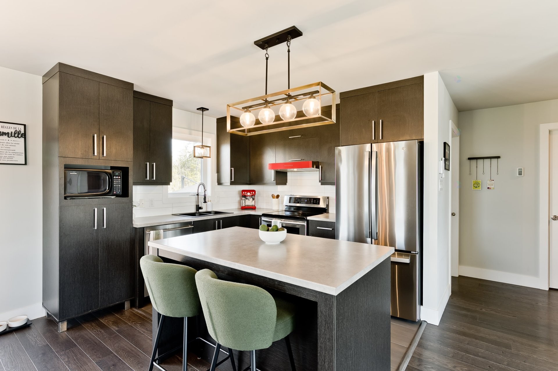 









1326


Rue Adélard-Dumas

,
Sherbrooke (Fleurimont),




QC
J1E4M5

