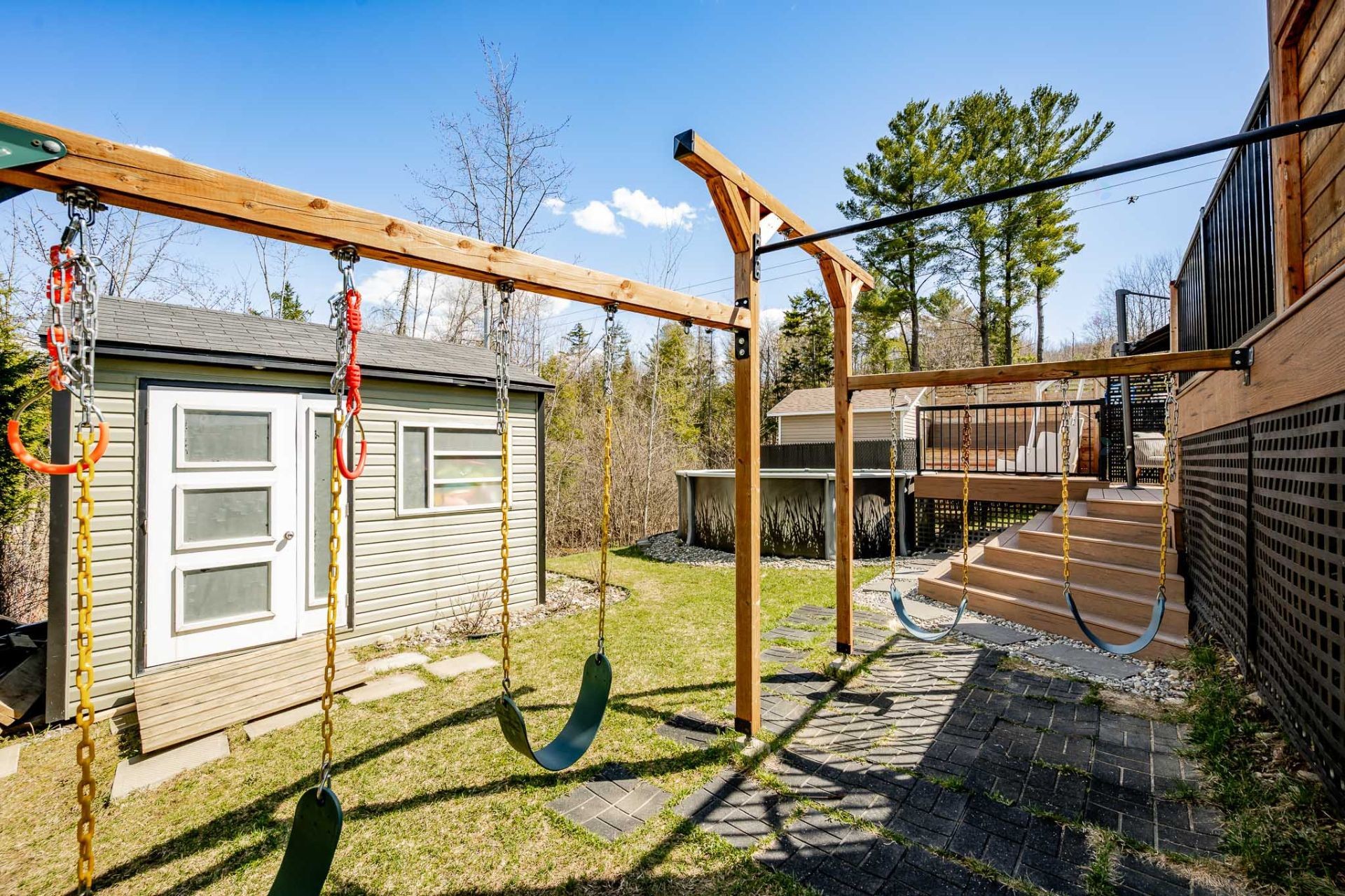 









1326


Rue Adélard-Dumas

,
Sherbrooke (Fleurimont),




QC
J1E4M5

