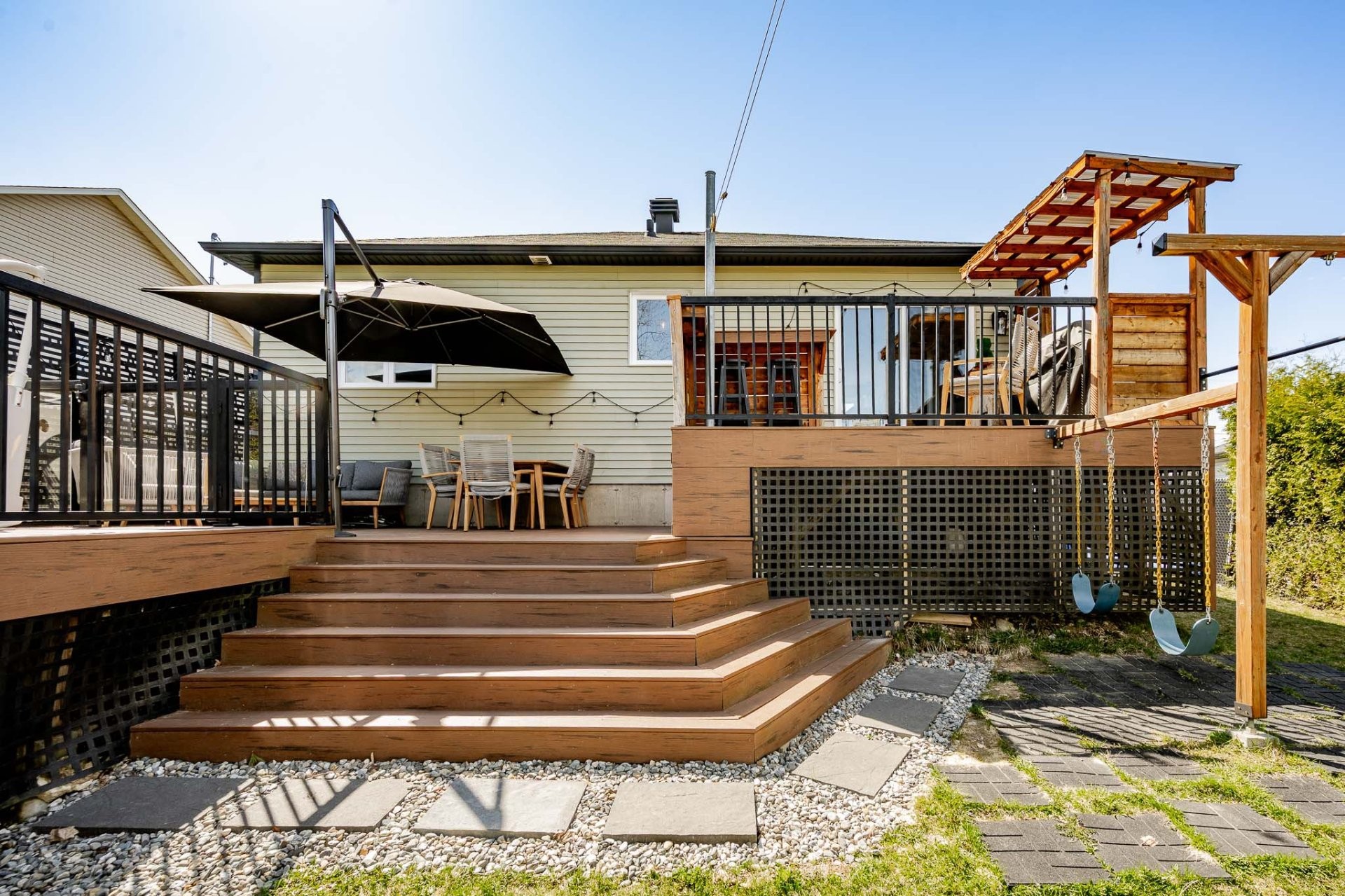









1326


Rue Adélard-Dumas

,
Sherbrooke (Fleurimont),




QC
J1E4M5


