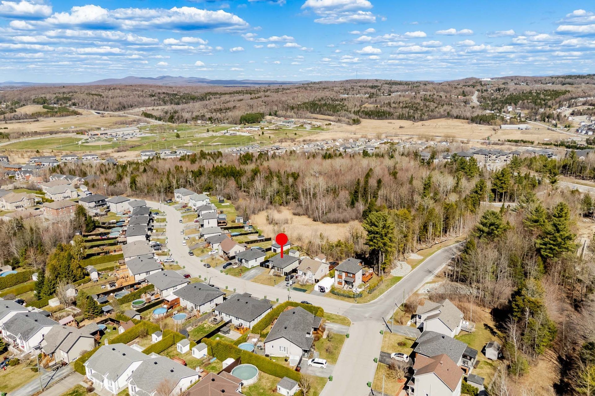 









1326


Rue Adélard-Dumas

,
Sherbrooke (Fleurimont),




QC
J1E4M5

