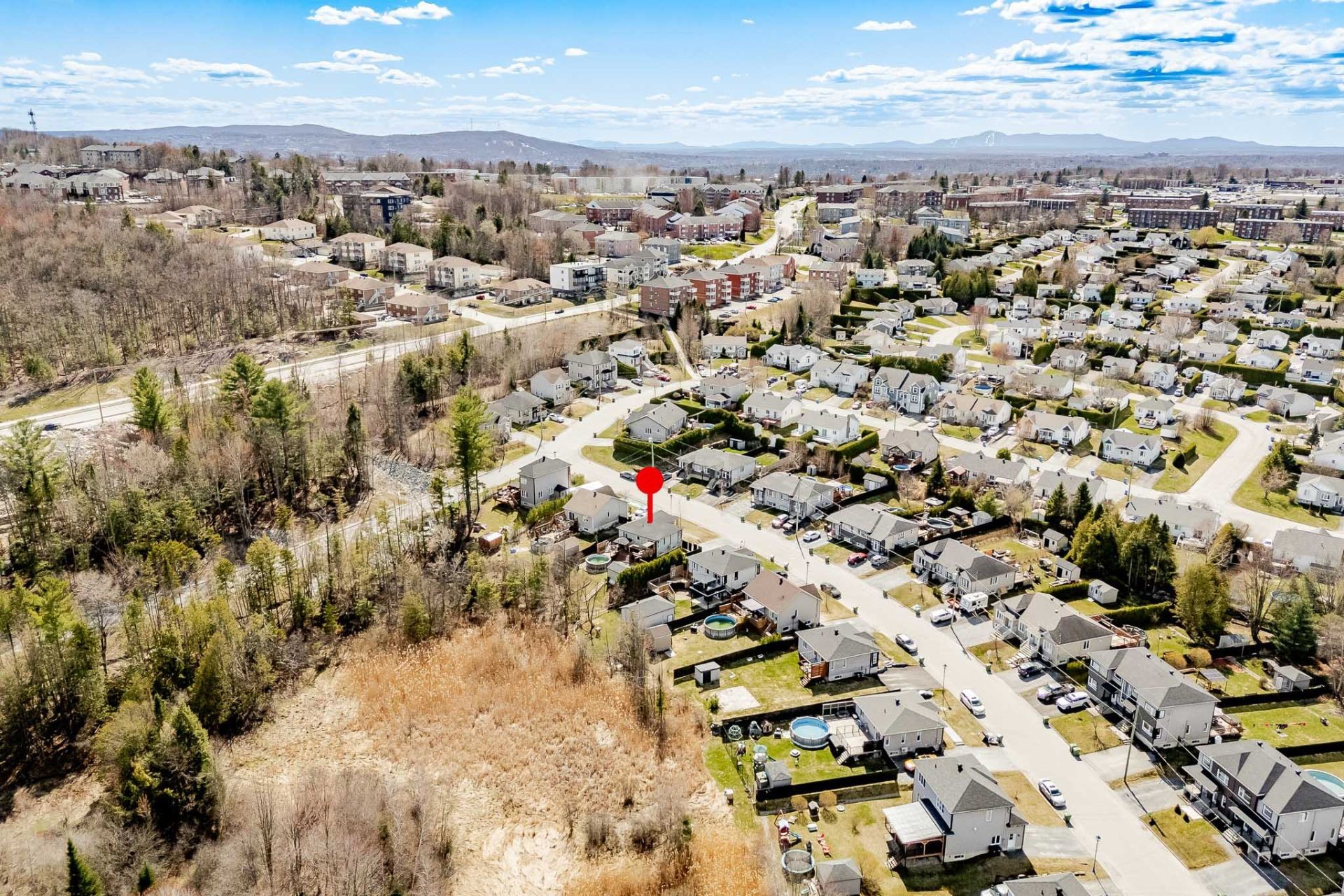









1326


Rue Adélard-Dumas

,
Sherbrooke (Fleurimont),




QC
J1E4M5


