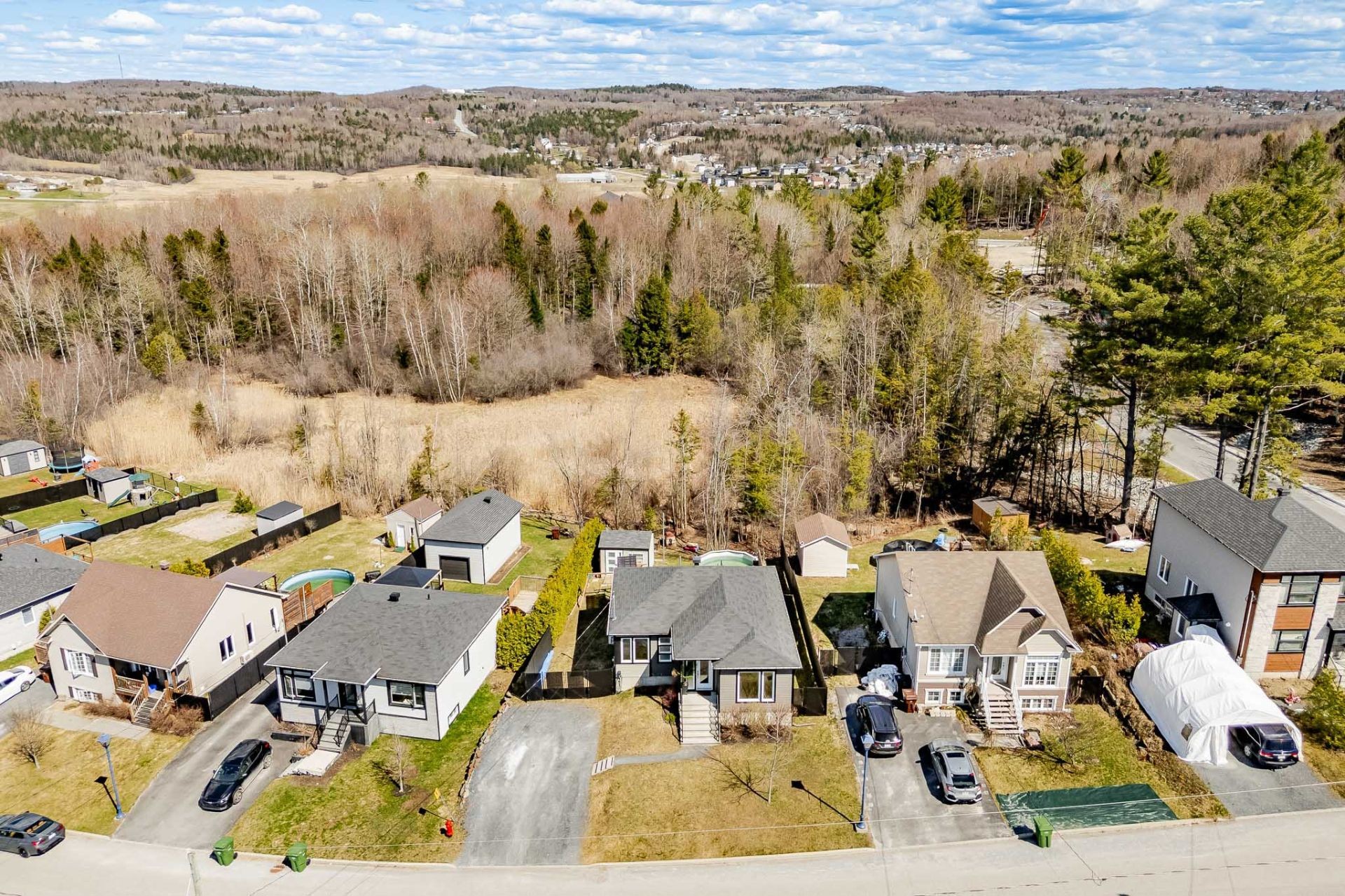 









1326


Rue Adélard-Dumas

,
Sherbrooke (Fleurimont),




QC
J1E4M5

