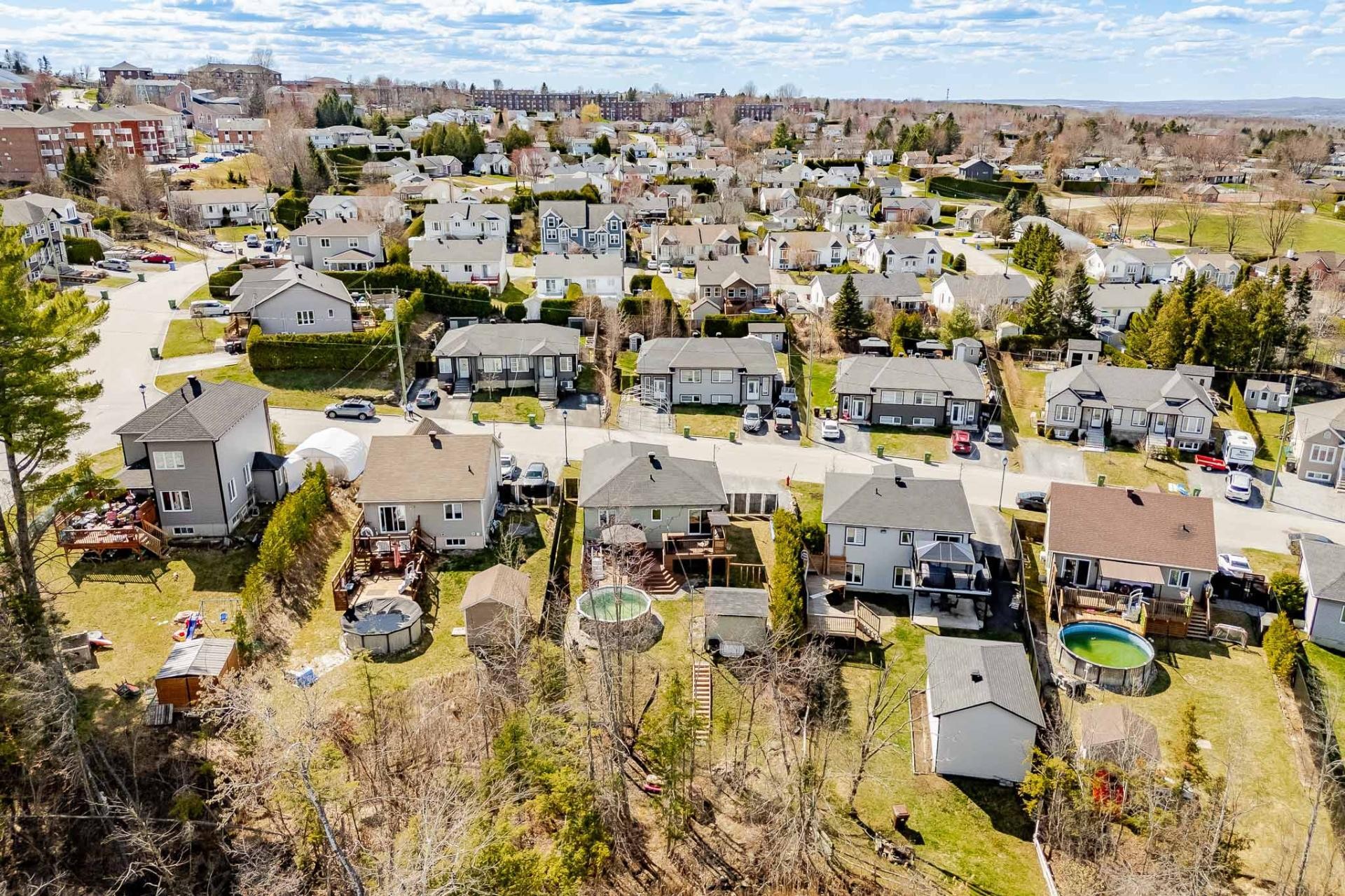 









1326


Rue Adélard-Dumas

,
Sherbrooke (Fleurimont),




QC
J1E4M5

