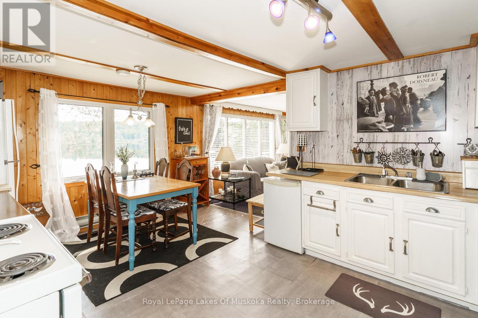 












1119 GRIST MILL LANE

,
Algonquin Highlands (Livingstone),




Ontario
P0A1E0

