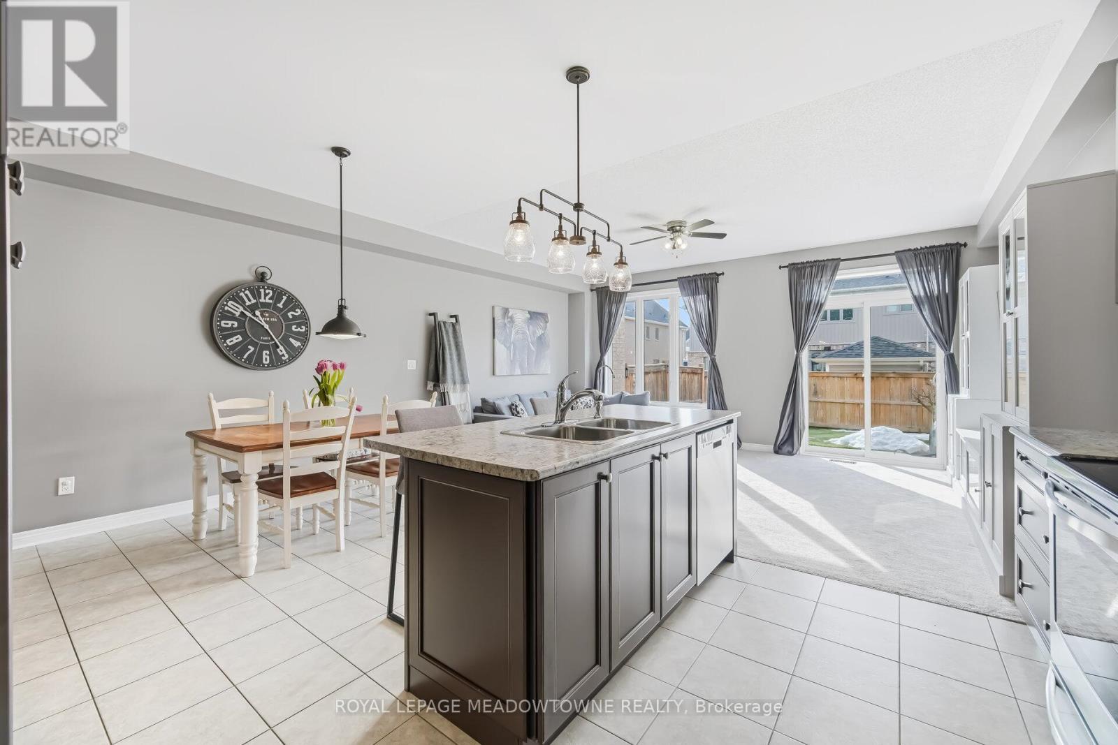












21 SHARPE CRESCENT

,
New Tecumseth,




Ontario
L0G1W0


