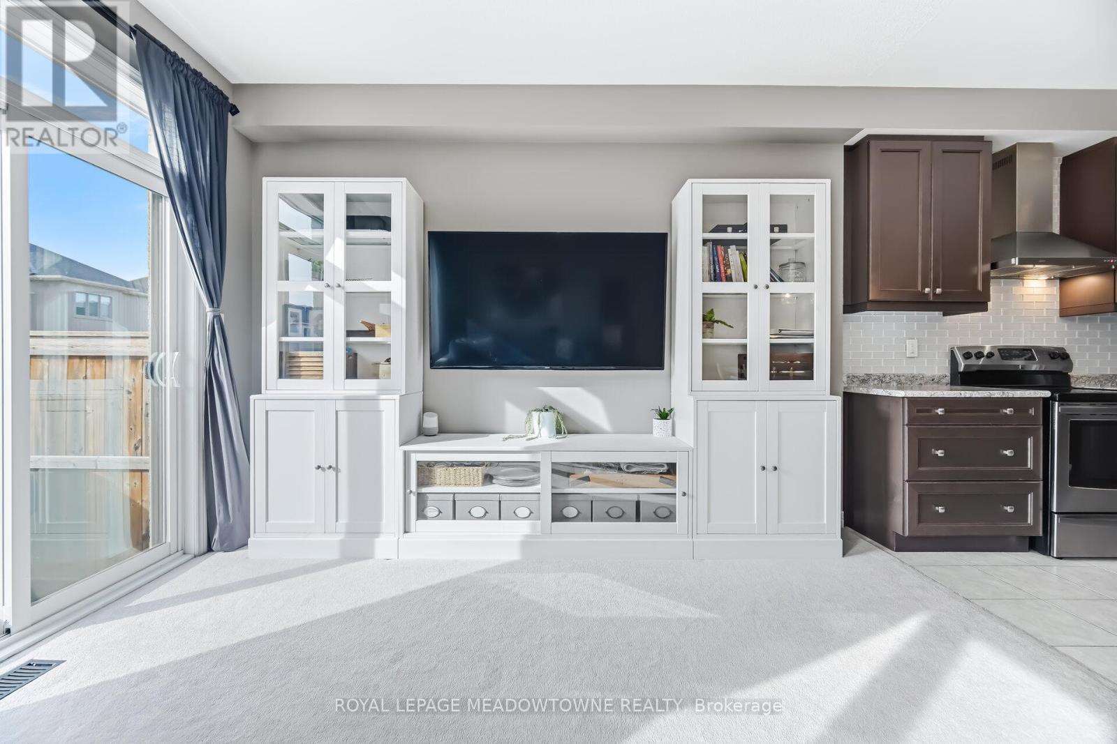 












21 SHARPE CRESCENT

,
New Tecumseth,




Ontario
L0G1W0

