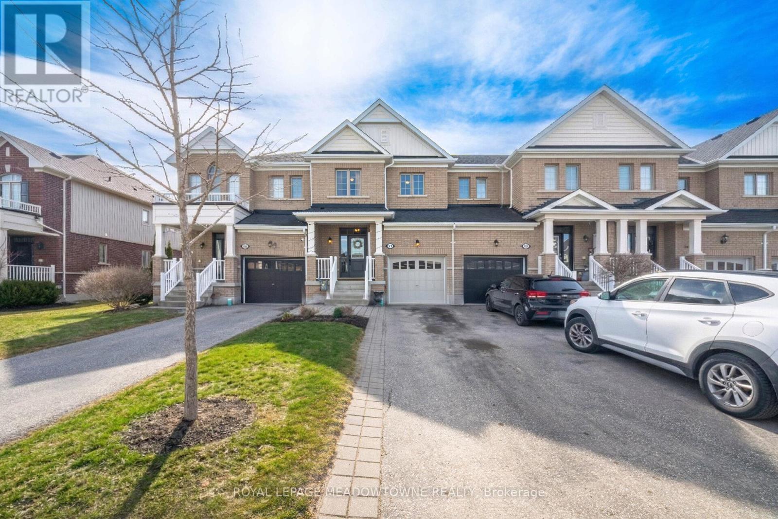 












21 SHARPE CRESCENT

,
New Tecumseth,




Ontario
L0G1W0


