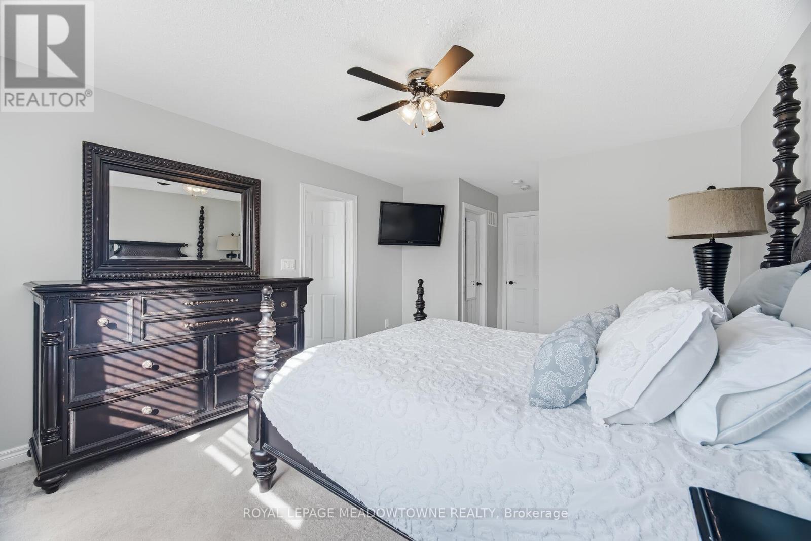












21 SHARPE CRESCENT

,
New Tecumseth,




Ontario
L0G1W0

