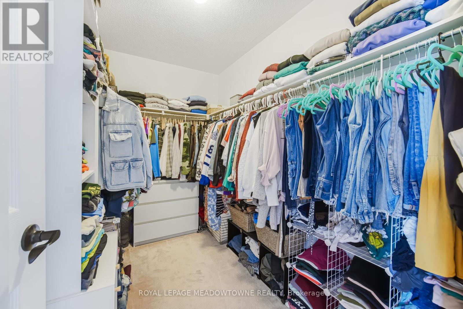 












21 SHARPE CRESCENT

,
New Tecumseth,




Ontario
L0G1W0

