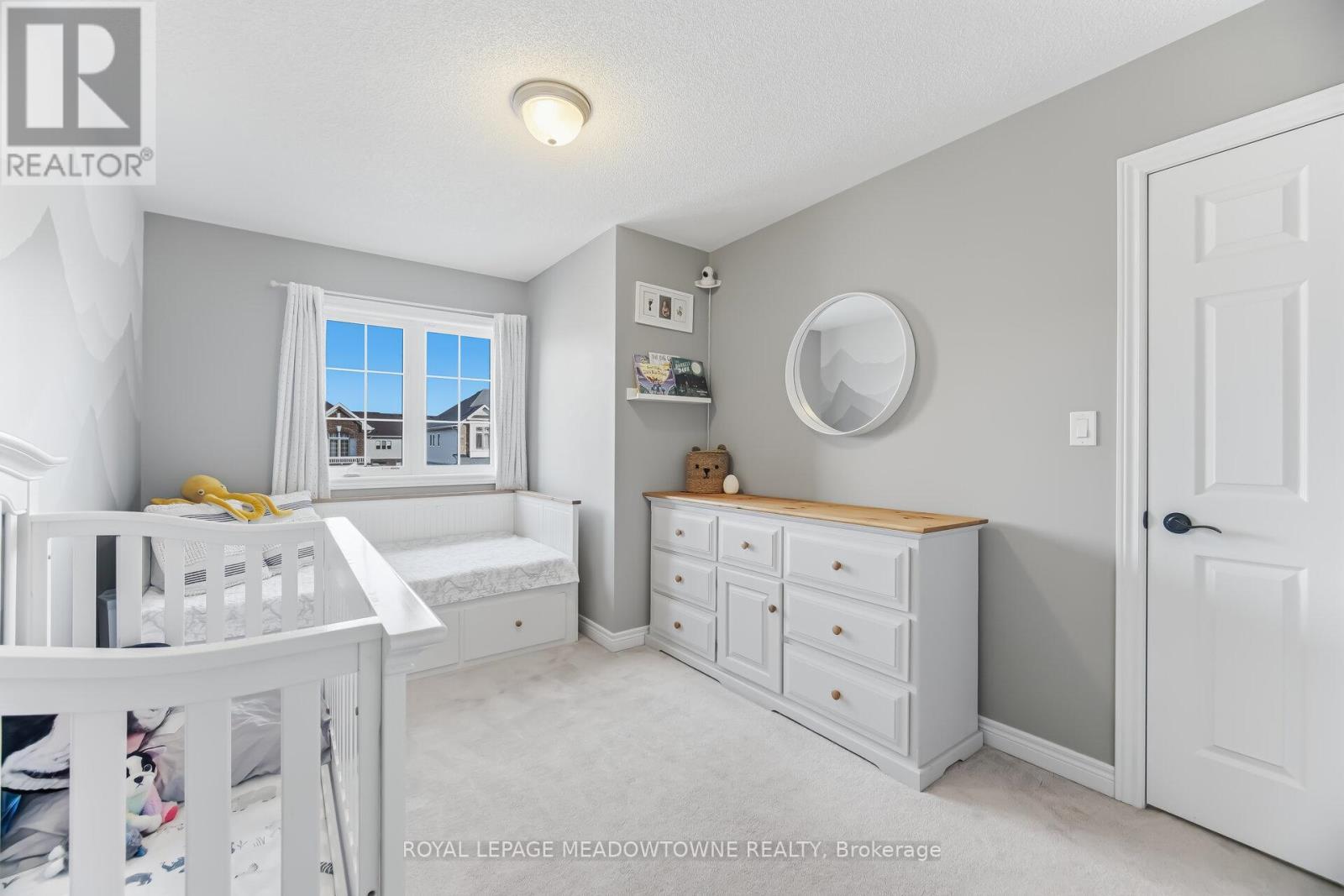 












21 SHARPE CRESCENT

,
New Tecumseth,




Ontario
L0G1W0


