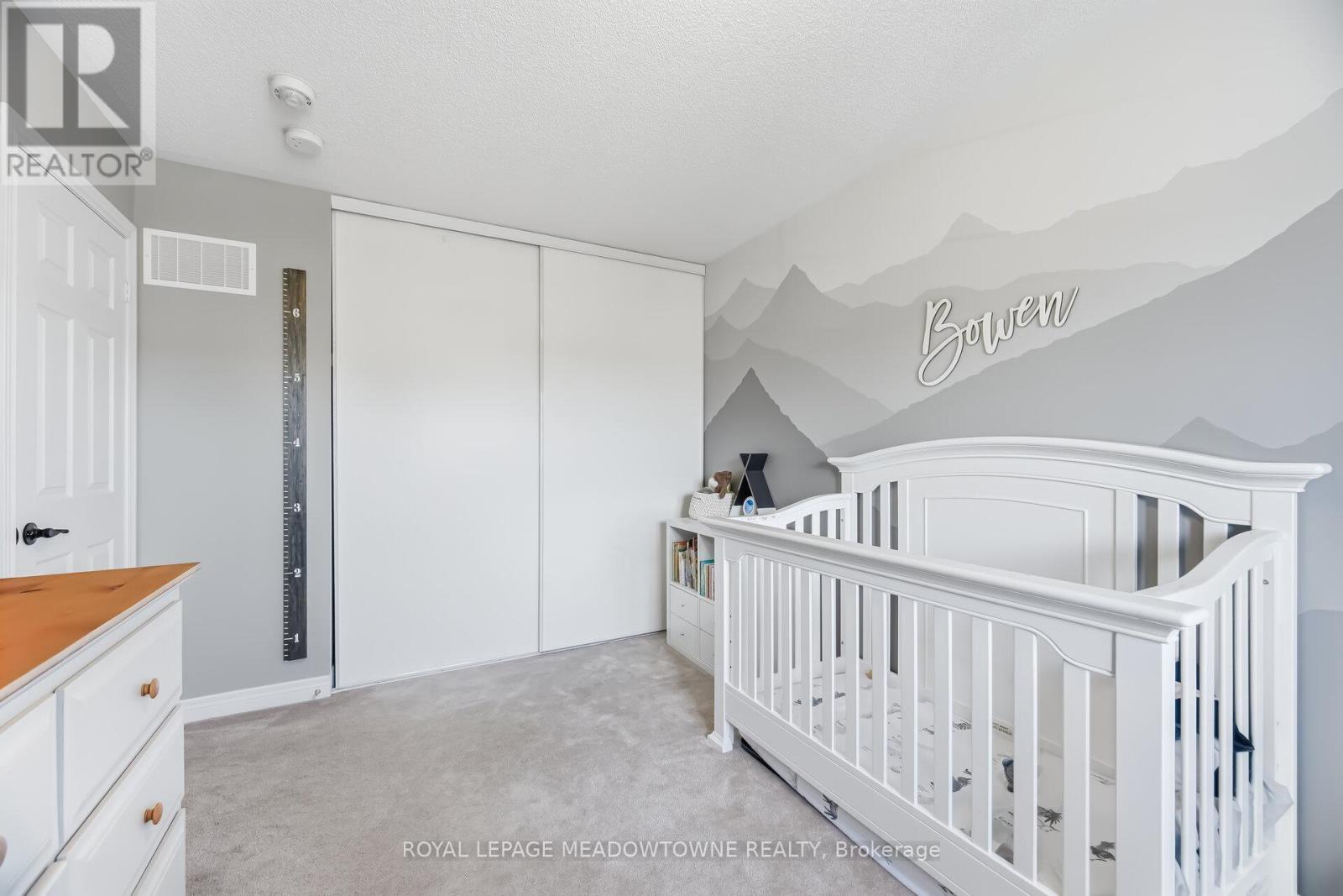












21 SHARPE CRESCENT

,
New Tecumseth,




Ontario
L0G1W0

